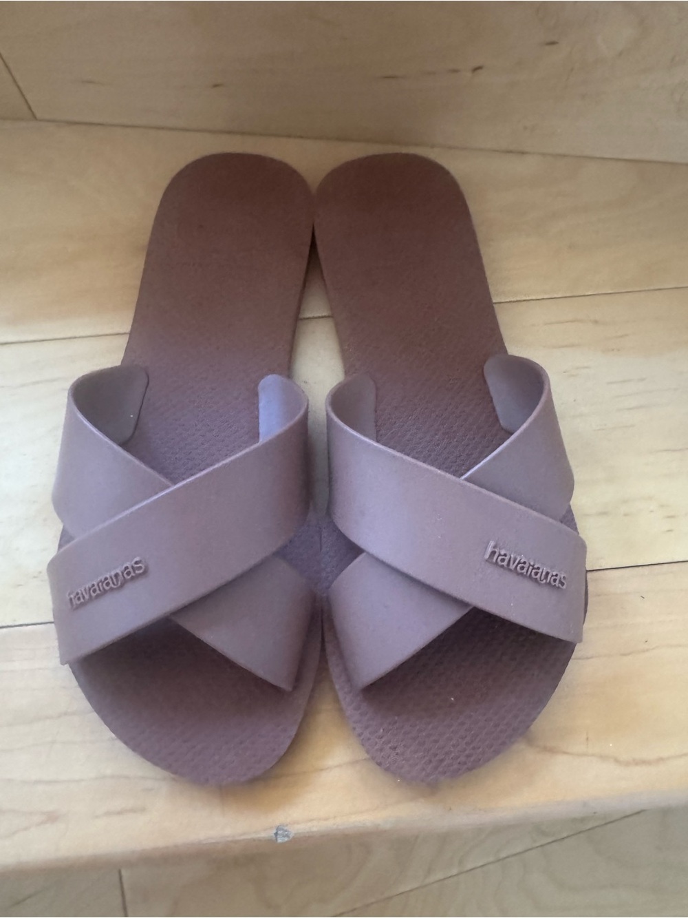 Havaianas Women’s Brown Crisscross Slide Sandals Color Brown Size US 9/10 New